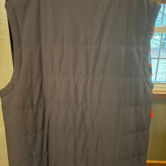 “New” Travis Mathew Interlude Quilted Vest LARGE - Picture 6 of 8